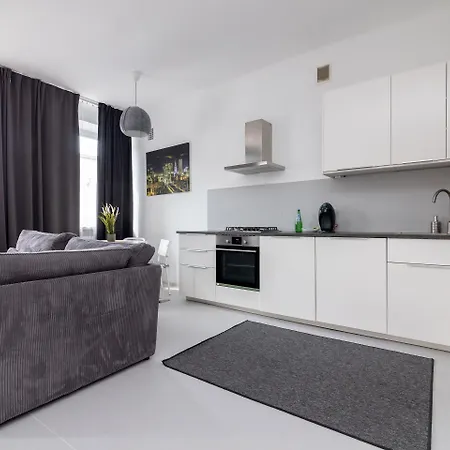 Centre By Bookinghost Apartment Warsaw
