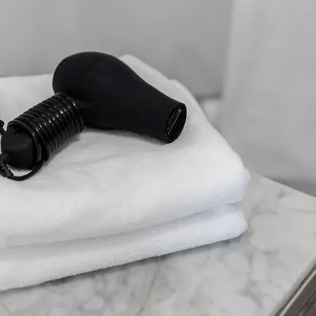 Centre By Bookinghost * Varsavia