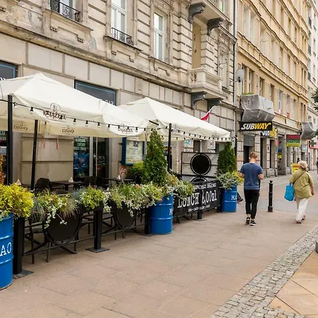 Centre By Bookinghost Varsavia