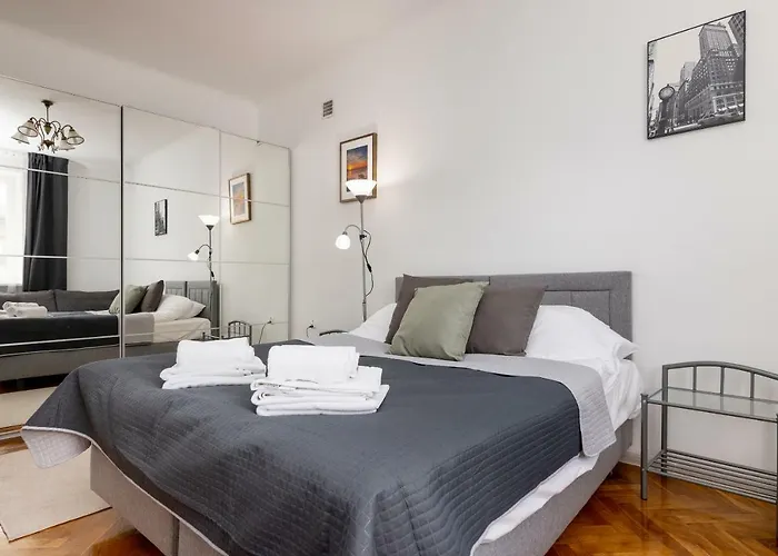 Centre By Bookinghost * Warsaw