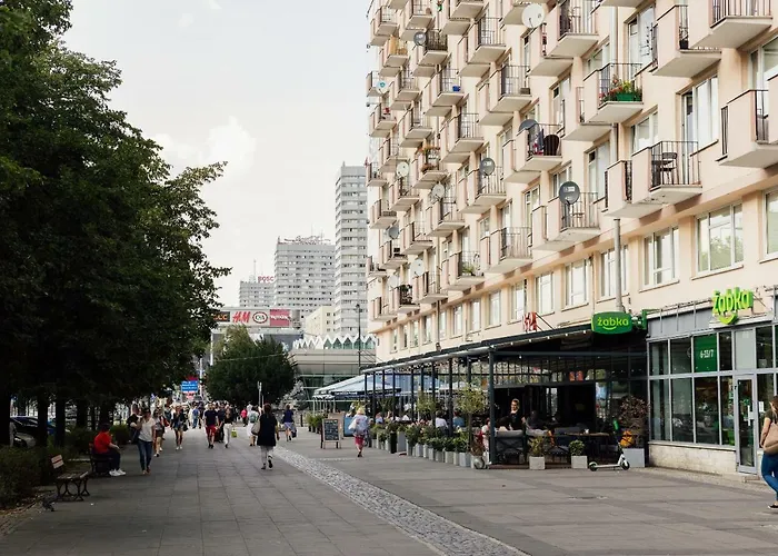 Apartment Centre By Bookinghost *