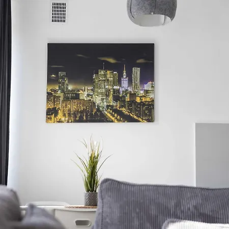 Apartment Centre By Bookinghost *