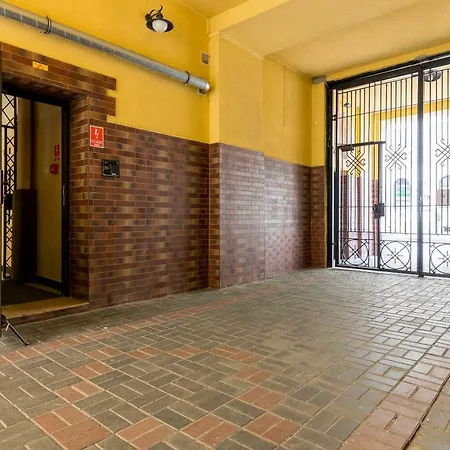 Centre By Bookinghost Apartment